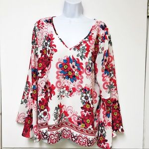 Violet & Claire tunic w/ bell sleeves